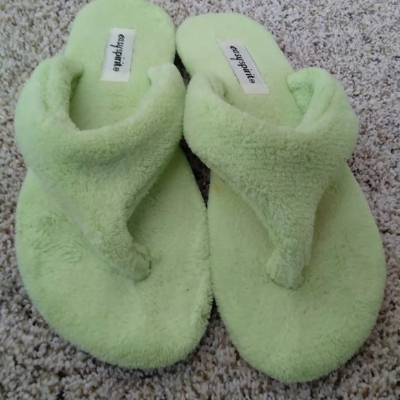 easy spirit slippers